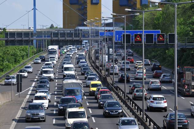 Stau, Stadtautobahn, Wilmersdorf, Berlin, Deutschland Stau Stadtautobahn Wilmersdorf Berlin Deutschland