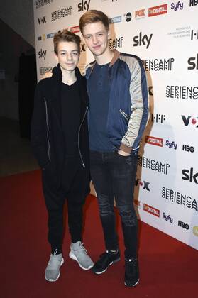 Nick Julius Schuck und Timur Bartels bei der Abschluss-Veranstaltung des Seriencamps 2016 mit dem Screening der VOX TV-Serie Der Club der roten Bänder und der Verleihung des Seriencamp Award in der Hochschule für Fernsehen und Film. München, 23.10.2016 Foto:xP.xSchönbergerx xFuturexImage