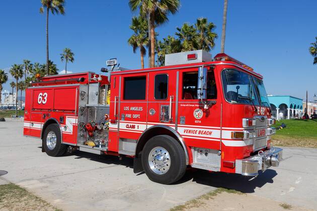 USA, United States of America, California, Los Angeles, 01.11.2016: Los Angeles City Fire Department, Löschzug, Löschfahrzeug am Strand von Venice Beach