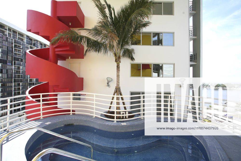 Usa Florida Miami The Atlantis Condominium Designed By Arquitectonica In 19 The Building Gain