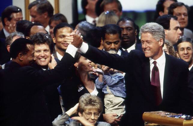 President Clinton shakes hands at at the Democratic Convention in Chicago in 1996  Copyright: xDennisxBrackx xDanitaxDelimont US14 DBK0001