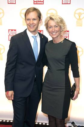 Mattias Ekström und Isolde Holderied bei der 41. Verleihung Das Goldene Lenkrad im Axel-Springer-Haus. Berlin, 08.11.2016 Foto:xF.xKernx xFuturexImage