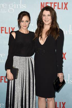 Alexis Bledel und Lauren Graham beim Fan Event zur Netflix Miniserie Gilmore Girls: Ein neues Jahr Gilmore Girls: A Year in the Life im Admiralspalast. Berlin, 10.11.2016 Foto:xF.xKernx xFuturexImage