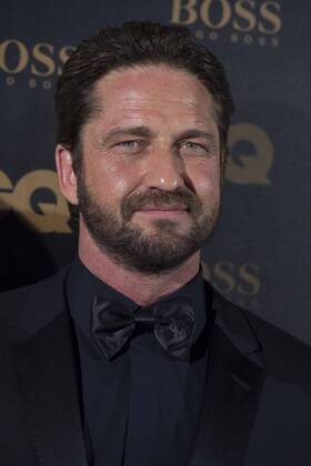 GQ Männer des Jahres Award in Paris GERARD BUTLER - GQ Men of the Year Award 2016 - Paris, Frankreich - 23 11 2016 JBAutissier Panoramic 