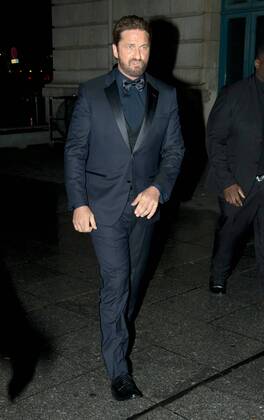 GQ Männer des Jahres Award in Paris 213735 Gitalien Starface 2016-11-23 Etats-Unis Arrival of actor Gerard Butler at GQ annual ceremony. Butler, Gerard  Copyright: xGitalienx STAR_213735_004