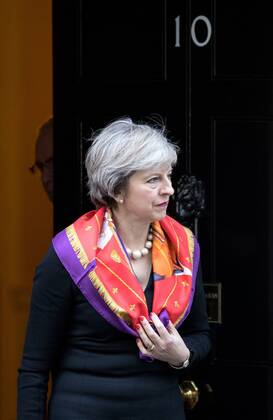 November 28, 2016 - London, London, UK - London, UK. British Prime Minister Theresa May leaves 10 Downing Street. London UK - ZUMAl94_ 20161128_zaf_l94_021