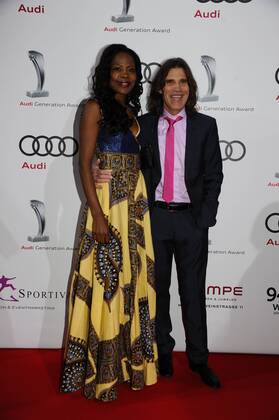 Frank Wörndl mit Freundin Pauline Sonnleitner 10 Jahre Audi Generation Award Preis, Auszeichnung Hotel Bayerischer Hof München 07. Dezember 2016