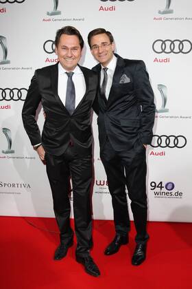 Michael Link mit Ehemann Andreas, Audi Generation Award 2016 im Hotel Bayerischer Hof in Muenchen am 07.12.2016