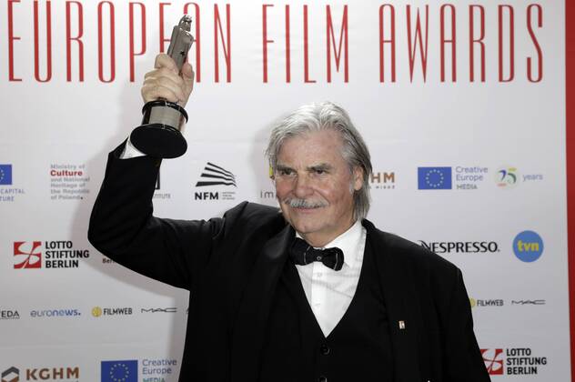 Peter Simonischek mit dem Preis für den besten Darsteller in Tini Erdamnn , bei der Verleihung vom 29. Europäischen Filmpreis 2016 29th European Film Awards 2016 im Nationalen Forum für Musik. Breslau, 10.12.2016 Foto:xS.xGabschx xFuturexImage