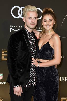 Stefanie Giesinger mit Freund Marcus Butler beim Place To B Influencer Award 2016 im Hauptempfang Axel Springer SE. Berlin, 15.12.2016 Foto:xF.xKernx xFuturexImage