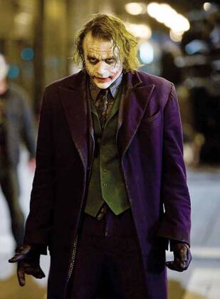 OSCARS. Bester Nebendarsteller. Preisträger 2001-2010 RELEASE DATE: July 18, 2008. MOVIE TITLE: The Dark Knight. STUDIO: DC Comics and Legendary Pictures PLOT: Batman and James Gordon join forces with Gotham s new District Attorney, Harvey Dent, to take on a psychotic bank robber known as The Joker, whilst other forces plot against them, and Joker s crimes grow more and more deadly. PICTURED: HEATH LEDGER as the Joker. - ZUMAg90_ 20080128_aab_g90_490