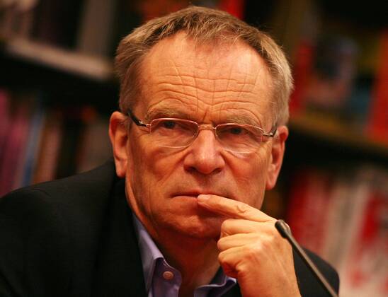 Mar 27, 2007 - New York, NY, USA - British author JEFFREY ARCHER promotes his new book The Gospel According To Judas by Benjamin Iscariot held at Borders Books at Columbus Circle.  - ZUMA 20070327_nnn_k03_022