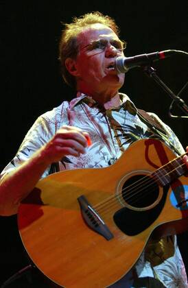 Jul 02, 2006; Myrtle Beach, SC, USA; Musician COUNTRY JOE McDONALD performs live as his 2006 tour makes a stop at Barefoot Landing located in Myrtle Beach. Mandatory - ZUMAm78_ 20060702_mkh_m78_889