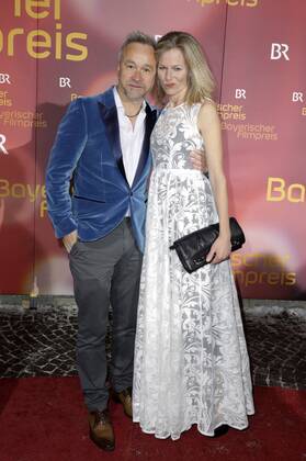 Thomas Darchinger und Katharina Schwarz bei der Verleihung des 38. Bayerischen Filmpreises 2016 im Prinzregententheater. München, 20.01.2017 Foto:xS.xGabschx xFuturexImage