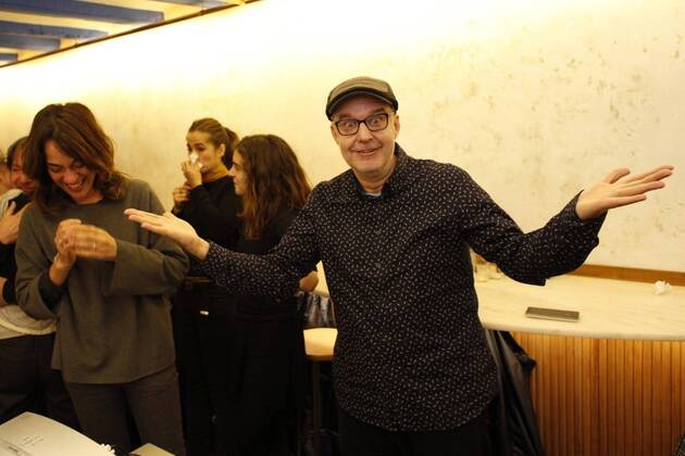Spanish film maker Juanjo Gimenez (R) and the members of his team celebrate after knowing that their film Timecode has been nominated as best fiction shortfilm for the Oscar (the Academy of Motion Picture Arts and Science Awards) in Barcelona, Catalonia, Spain on 24 January 2017. BEST FICTION SHORTFILM FOR THE OSCAR: TIMECODE !ACHTUNG: NUR REDAKTIONELLE NUTZUNG!  20170124-636208731960491888