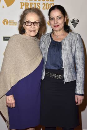 Nicola Lubitsch mit Begleitung bei der Verleihung vom Ernst-Lubitsch-Preis 2017 im Kino Babylon. Berlin, 29.01.2017 Foto:xJ.xQuinternx xFuturexImage