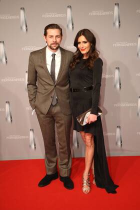 Klaas Heufer-Umlauf und Doris Golpashin bei der Verleihung Deutscher Fernsehpreis am 02.02.17 in Düsseldorf Deutscher Fernsehpreis Verleihung 2017 in Duesseldorf 