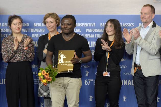 Regisseurin Ildiko Enyedi mit dem Preis der Leserjury des Tagesspiegels für den Film Maman Colonelle anlässlich der Preisverleihung der Unabhängigen Jurys anlässlich der 67. Internationalen Filmfestspiele Berlin 67. Internationale Filmfestspiele Berlin