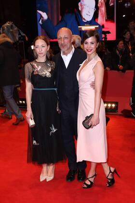 Katharina Schüttler, Oliver Hirschbiegel und Aylin Tezel bei der Abschluss Gala der 67. Internationale Filmfestspiele Berlin Berlinale am 18.02.2017 in Berlin Berlinale 2017- Abschluss Gala Closing Ceremony 