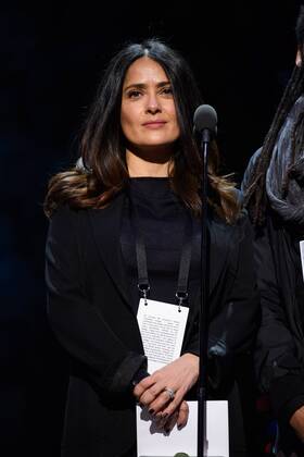 Feb 25, 2017 - Los Angeles, California, U.S. - SALMA HAYEK rehearses as preparations continue Saturday February 25, 2017 for the 89th Oscars® for outstanding film achievements of 2016 which will be presented on Sunday, February 26, 2017, at the Dolby® Theatre and televised live by the ABC Television Network. Los Angeles U.S. - ZUMAz03_ 20170225_shd_z03_142 Copyright: xMattxPetitx