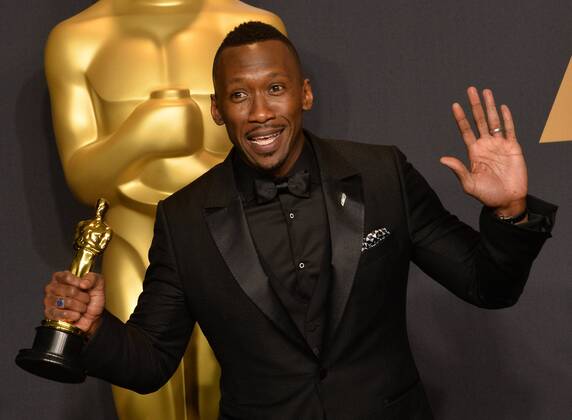 Actor Mahershala Ali, winner of the award for Actor in a Supporting Role for Moonlight , appears backstage during the 89th annual Academy Awards at Loews Hollywood Hotel in the Hollywood section of Los Angeles on February 26, 2017.  LAP20170226951 JIMxRUYMEN