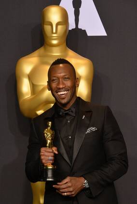 Actor Mahershala Ali, winner of the award for Actor in a Supporting Role for Moonlight , appears backstage during the 89th annual Academy Awards at Loews Hollywood Hotel in the Hollywood section of Los Angeles on February 26, 2017.  LAP20170226954 JIMxRUYMEN