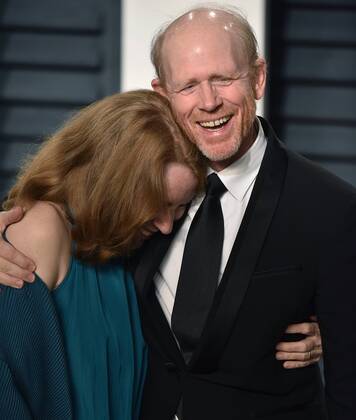 Director Ron Howard and his wife Cheryl attend the Vanity Fair Oscar Party at the Wallis Annenberg Center for the Performing Arts in Beverly Hills, California on February 26, 2017.  LAP201702262157 CHRISTINExCHEW
