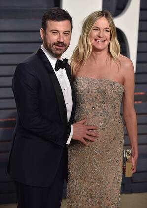 Jimmy Kimmel and his wife Molly McNearney attend the Vanity Fair Oscar Party at the Wallis Annenberg Center for the Performing Arts in Beverly Hills, California on February 26, 2017.  LAP201702262108 CHRISTINExCHEW