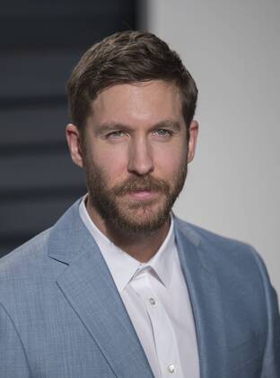 February 26, 2017 - Beverly Hills, California, U.S - Calvin Harris on the red carpet at the 2017 Vanity Fair Oscar Party held at the Wallis Annenberg Center in Beverly Hills, California, Sunday February 26, 2017. Beverly Hills U.S. - ZUMAp124 20170226_zaa_p124_815 Copyright: xJavierxRojasx