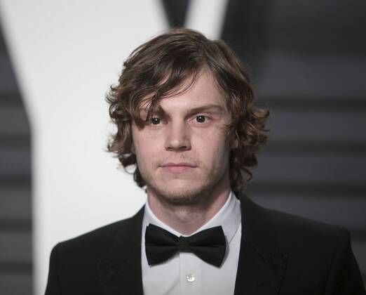 February 26, 2017 - Beverly Hills, California, U.S - Evan Peters on the red carpet at the 2017 Vanity Fair Oscar Party held at the Wallis Annenberg Center in Beverly Hills, California, Sunday February 26, 2017. Beverly Hills U.S. - ZUMAp124 20170226_zaa_p124_823 Copyright: xJavierxRojasx