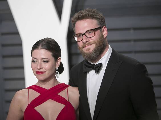 February 26, 2017 - Beverly Hills, California, U.S - Seth Rogen & Lauren Miller on the red carpet at the 2017 Vanity Fair Oscar Party held at the Wallis Annenberg Center in Beverly Hills, California, Sunday February 26, 2017. Beverly Hills U.S. - ZUMAp124 20170226_zaa_p124_833 Copyright: xJavierxRojasx