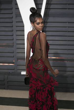 February 27, 2017 - Beverly Hills, California, U.S - Jessica White on the red carpet at the 2017 Vanity Fair Oscar Party held at the Wallis Annenberg Center in Beverly Hills, California, Sunday February 26, 2017. JAVIER ROJAS PI Beverly Hills U.S. - ZUMAp124 20170227_zaa_p124_163 Copyright: xPrensaxInternacionalx
