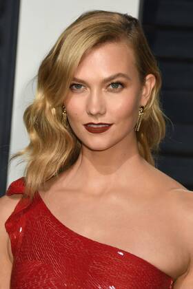 February 27, 2017 - Beverly Hills, CA, United States - 26 February 2017 - Beverly Hills, California - Karlie Kloss. 2017 Vanity Fair Oscar Party held at the Wallis Annenberg Center. Photo Credit: AdMedia Beverly Hills United States - ZUMAa123 20170227_zaa_a123_982 Copyright: xByronxPurvisx