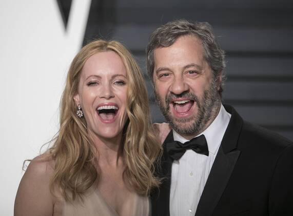 February 27, 2017 - Beverly Hills, California, U.S - Leslie Mann and Judd Apatow on the red carpet at the 2017 Vanity Fair Oscar Party held at the Wallis Annenberg Center in Beverly Hills, California, Sunday February 26, 2017. Beverly Hills U.S. - ZUMAp124 20170227_zaa_p124_183 Copyright: xJavierxRojasx