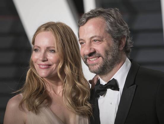 February 27, 2017 - Beverly Hills, California, U.S - Leslie Mann and Judd Apatow on the red carpet at the 2017 Vanity Fair Oscar Party held at the Wallis Annenberg Center in Beverly Hills, California, Sunday February 26, 2017. Beverly Hills U.S. - ZUMAp124 20170227_zaa_p124_187 Copyright: xJavierxRojasx