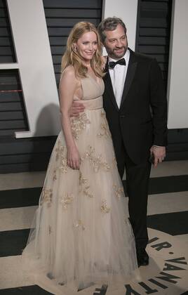 February 27, 2017 - Beverly Hills, California, U.S - Leslie Mann and Judd Apatow on the red carpet at the 2017 Vanity Fair Oscar Party held at the Wallis Annenberg Center in Beverly Hills, California, Sunday February 26, 2017. Beverly Hills U.S. - ZUMAp124 20170227_zaa_p124_184 Copyright: xJavierxRojasx
