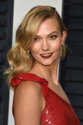February 27, 2017 - Beverly Hills, CA, United States - 26 February 2017 - Beverly Hills, California - Karlie Kloss. 2017 Vanity Fair Oscar Party held at the Wallis Annenberg Center. Photo Credit: AdMedia Beverly Hills United States - ZUMAa123 20170227_zaa_a123_975 Copyright: xByronxPurvisx