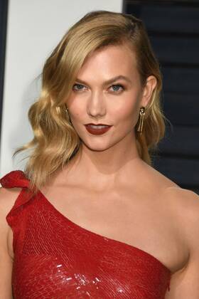 February 27, 2017 - Beverly Hills, CA, United States - 26 February 2017 - Beverly Hills, California - Karlie Kloss. 2017 Vanity Fair Oscar Party held at the Wallis Annenberg Center. Photo Credit: AdMedia Beverly Hills United States - ZUMAa123 20170227_zaa_a123_978 Copyright: xByronxPurvisx