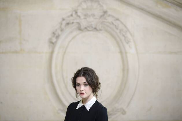 216031 Valentin Paoli Starface 2017-03-03 Paris France Paris Fashion Week. Defile PAP Automne-hiver 2017 DIOR. Arrivees. Paris Fashion Week. Arrivals at Dior Show. Bennett, Sai Copyright: xValentinxPaolix xStarfacex STAR_216031_015
