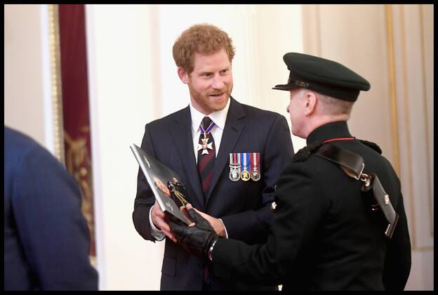 . 14 03 2017. London, United Kingdom. The Royal Gurkha service medals. Prince Harry attends a medal presentation for The Royal Gurkha Rifles at Buckingham Palace on March 14, 2017 in London, England. 2017 marks the 40th anniversary of The Prince Of Wales as Colonel-in-Chief of The Royal Gurkha Rifles.  xi-Imagesx xPoolx IIM-14660-0043