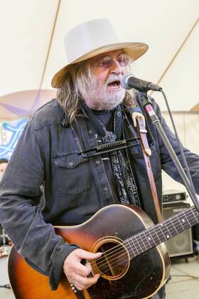 Mar 16, 2017 - Spicewood, Texas, U.S. - Texas singer-songwriter, RAY WYLIE HUBBARD, performs at Luck Reunion during SXSW. Spicewood U.S. - ZUMArg1_ 20170316_sha_rg1_825 Copyright: xRustinxGudimx