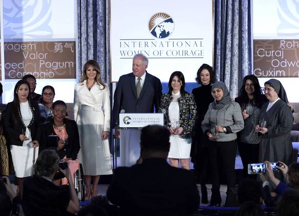 US First Lady Melania Trump (3L) and Deputy Secretary of State for Political Affairs Thomas A. Shannon (C) during the event International Women of Courage at the Department of State in Washington DC, United States, 29 March 2017. The First Lady stated that brutality against women and children is over and warned that her country will be watching those nations that don t protect their rights. MELANIA TRUMP: THE AGE OF BRUTALITY AGAINST WOMEN IS OVER !ACHTUNG: NUR REDAKTIONELLE NUTZUNG!  Copyright: xLENINxNOLLYx WAS001 20170329-636264142181523138