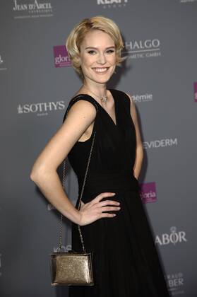 Kim Hnizdo bei der 4. Verleihung des Deutschen Kosmetikpreises Gloria 2017 im Hilton Düsseldorf. Düsseldorf, 31.03.2017 Foto:xS.xGabschx xFuturexImage