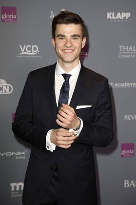 Patrick Mölleken bei der 4. Verleihung des Deutschen Kosmetikpreises Gloria 2017 im Hilton Düsseldorf. Düsseldorf, 31.03.2017 Foto:xS.xGabschx xFuturexImage