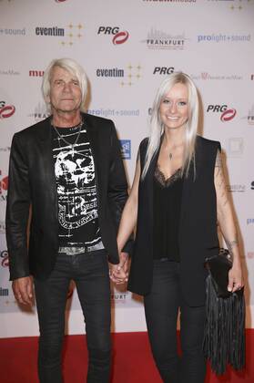 Matthias Reim mit Freundin Christin Stark bei der 12. Verleihung des PRG Live Entertainment Award in der Festhalle Frankfurt. Frankfurt am Main, 03.04.2017 Foto:xS.xGabschx xFuturexImage