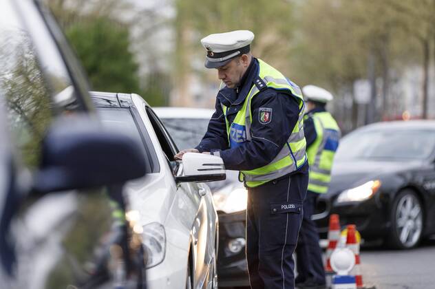 Schwerpunkt-Kontrolle der Polizei Köln auf der Luxemburger Straße. Köln, 05.04.2017 Foto:xC.xHardtx xFuturexImage