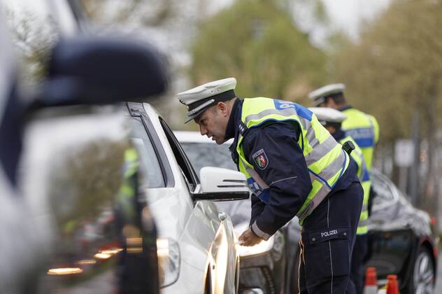 Schwerpunkt-Kontrolle der Polizei Köln auf der Luxemburger Straße. Köln, 05.04.2017 Foto:xC.xHardtx xFuturexImage