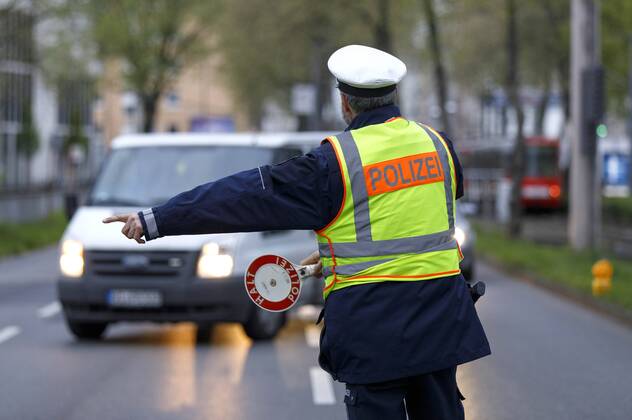 Schwerpunkt-Kontrolle der Polizei Köln auf der Luxemburger Straße. Köln, 05.04.2017 Foto:xC.xHardtx xFuturexImage
