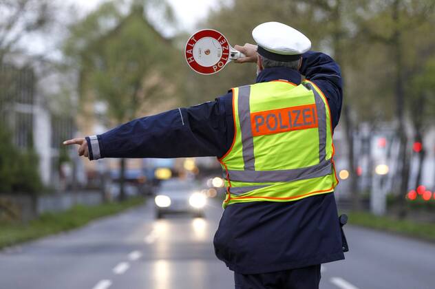 Schwerpunkt-Kontrolle der Polizei Köln auf der Luxemburger Straße. Köln, 05.04.2017 Foto:xC.xHardtx xFuturexImage