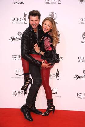Jana Julie Kilka und Thore Schoelermann bei der Verleihung vom Echo am 06.04.2017 in Berlin Echo Verleihung 2017 in Berlin 